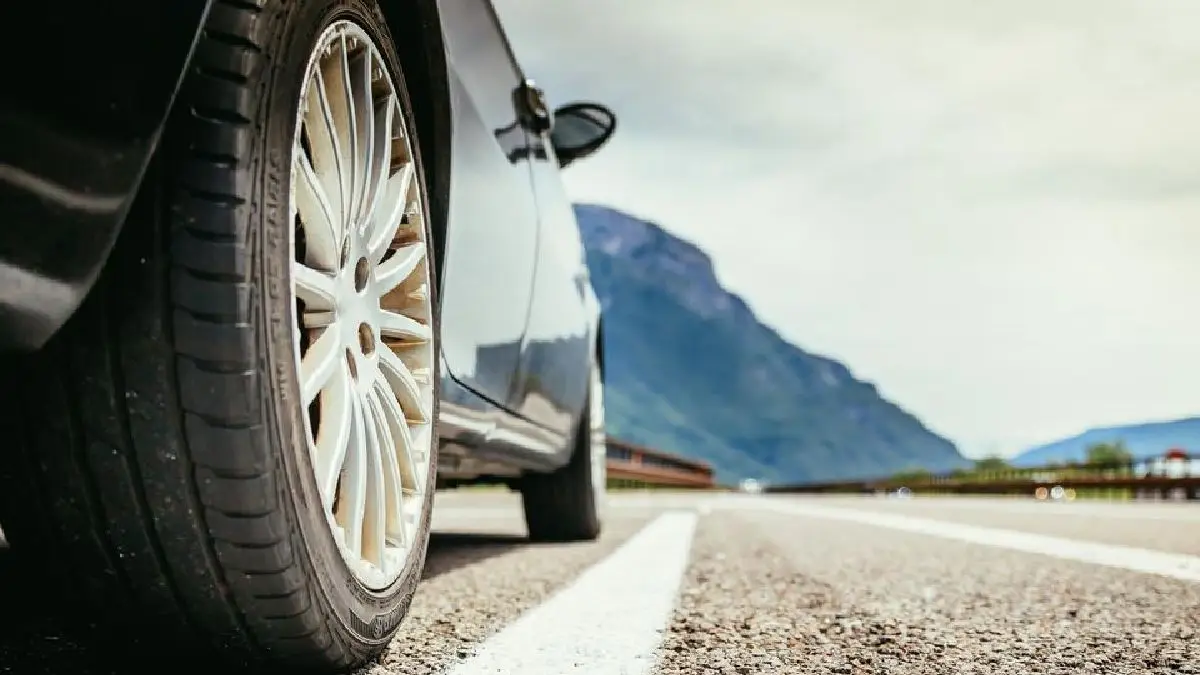 Top Tips For Preparing Your Car Tyre For Road Trips
