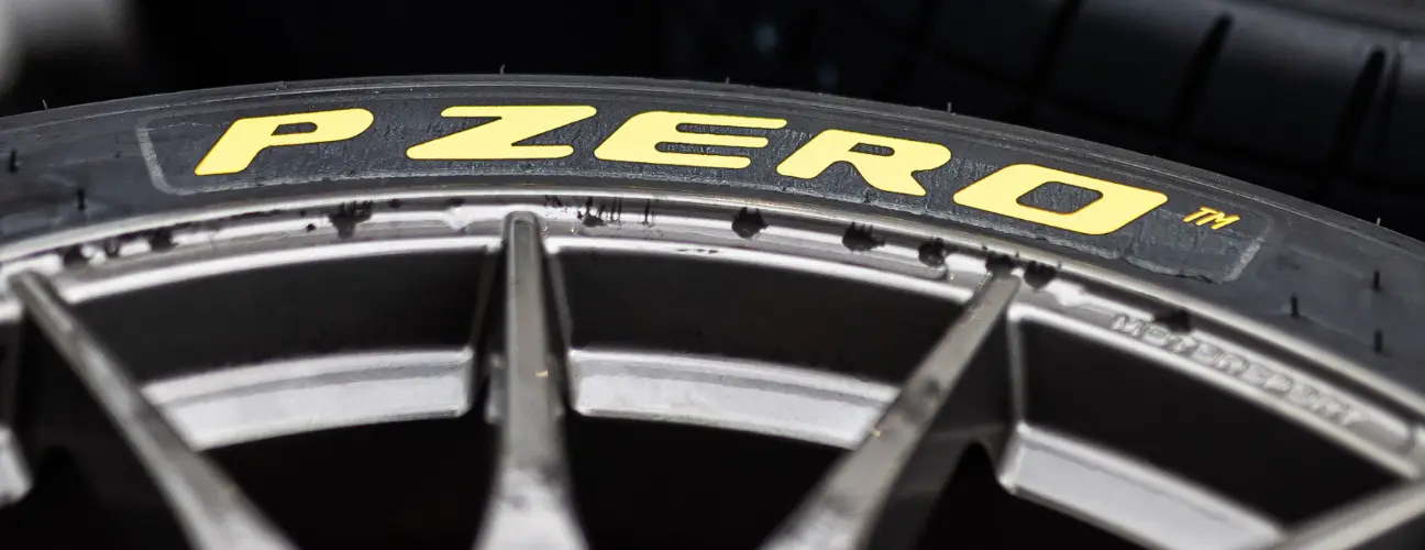 Top Pirelli Tyres for Sports Cars in UAE (2025 Buyer’s Guide)